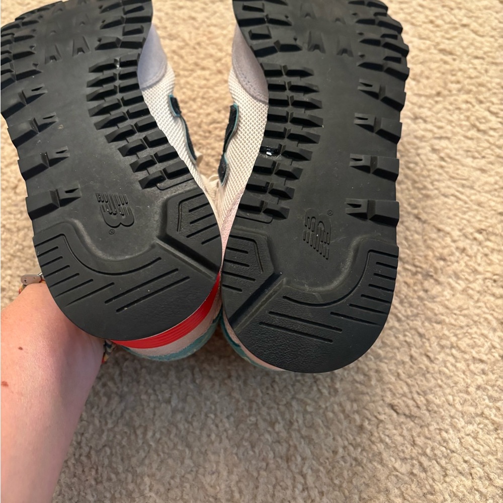 New Balance 515, women's 9.5B, white/gray/teal/red - Picture 7 of 9